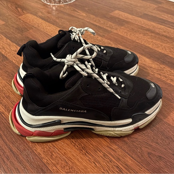 Balenciaga Triple S Black and Red first version. Worn less than ten times. Sz 45 - Picture 3 of 7